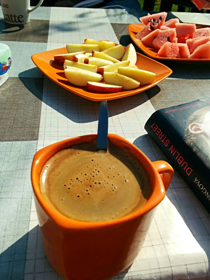 Snapdishの料理写真:The Spring Break: espresso, apple, watermelon|LucieFoodさん