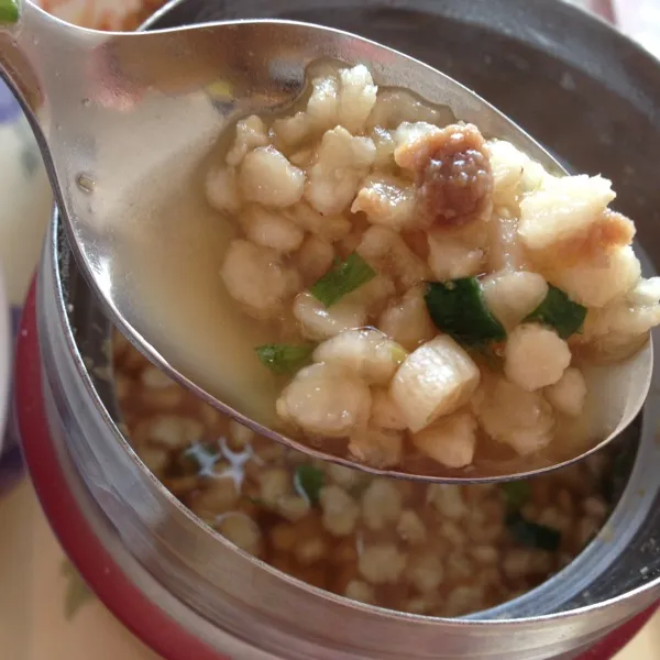 Snapdishの料理写真:雪掻きで疲れたのか、お腹の調子も悪く、自宅静養中😭ふるちゃんに頂いた大人の雑炊の牛しぐれと納豆、ほうれん草とベーコンとぶなしめじをオリーブオイルで炒めて、マジックソルトで味付けして食べたよ😁|laputa3977さん