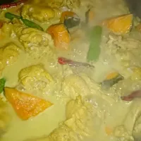 chicken coconut curry|Annie Valencia Ambalさん