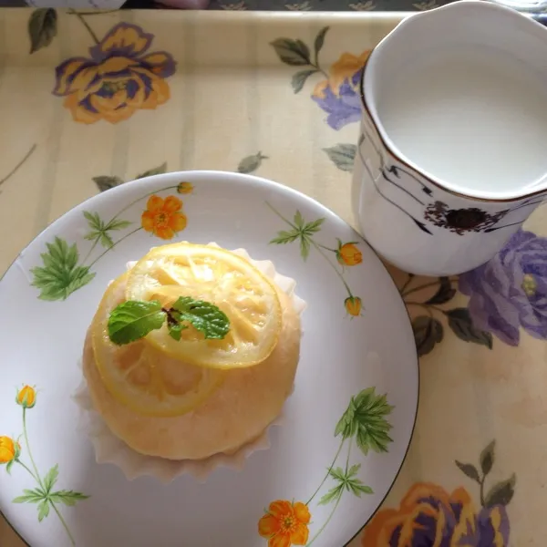 今朝は昨日作ったはちみつレモンパンを食べました〜😍私にはちょっと甘かったけど、美味しかったよ〜👍アップの写真撮り忘れた😅|laputa3977さん