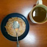 Snapdishの料理写真:Special K cereal with silk milk and chai tea|Lauren Oxenfordさん