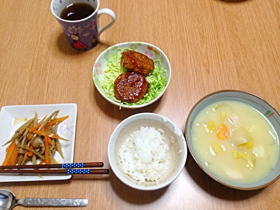 きんぴら、豆腐ハンバーグ、シチュー🍴|MAMIさん