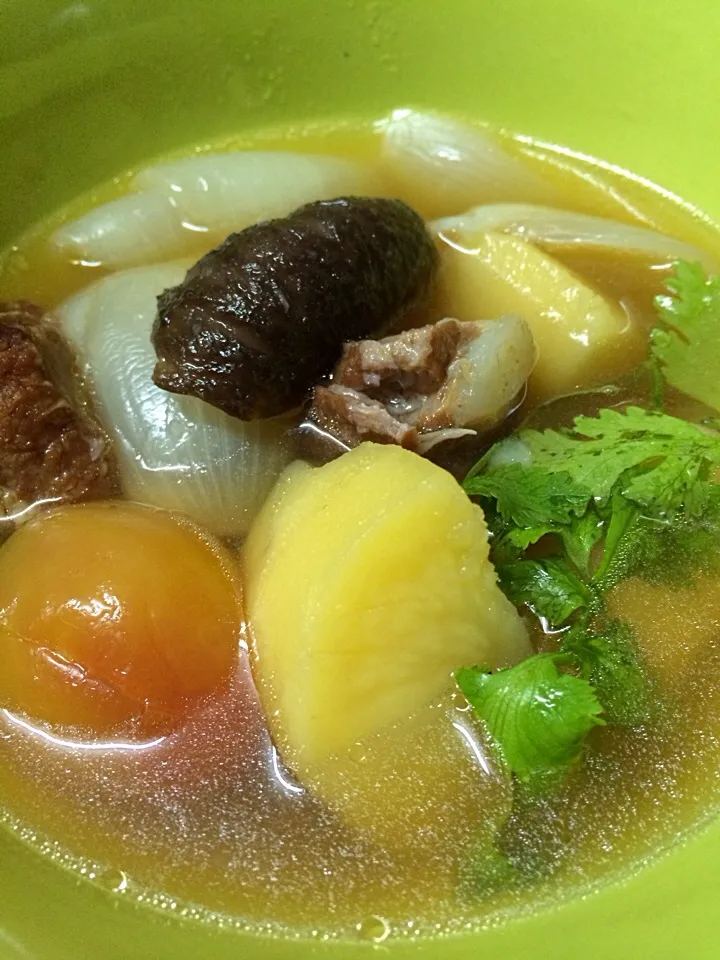 Sparerib soup with potato and onion|Duan Piyanunさん