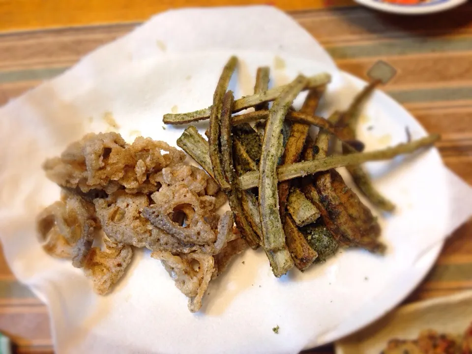 🍀ひろ🍀さんの料理 晩酌のおとも♡ゴボウ竜田揚げ^ ^|まりまりさん