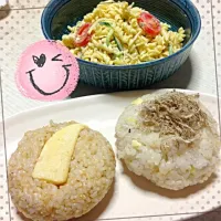 Snapdishの料理写真:変わりおにぎりちゃん(⁎⁍̴̛ᴗ⁍̴̛⁎)|のなゆうさん