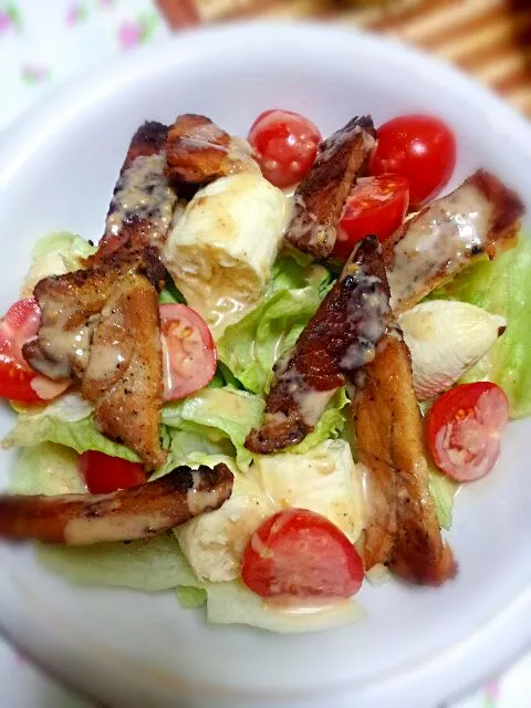 Leftover dinner breakfast: grilled pork salad. #おはようございます #good #morning #monday :)|Eunice Pacsiさん