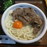 Snapdishの料理写真:黒毛和牛肉釜玉♪噂通りのこしの強い､美味しいうどんでした٩(ˊᗜˋ*)و|Daisyさん