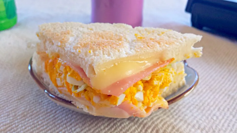 Breakfast Ham Egg Cheese Sandwich|joさん