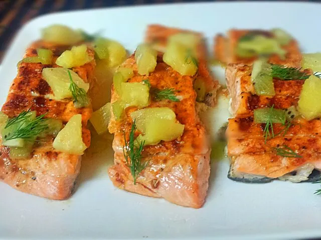 salmon w/ pineapples|cory harrisさん