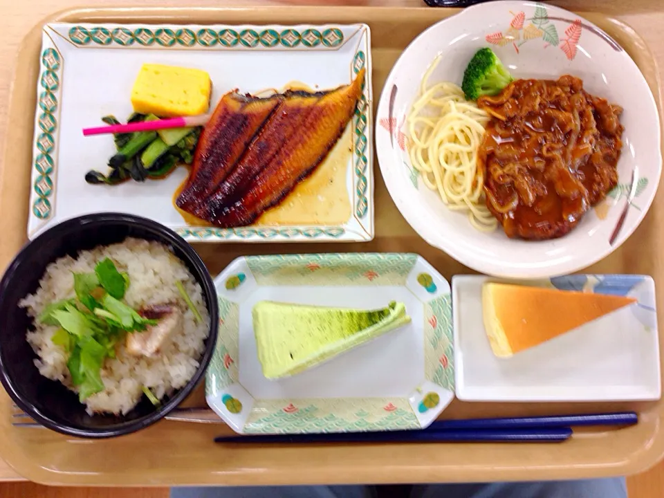 社食 無料開放デー😂|あつしさん