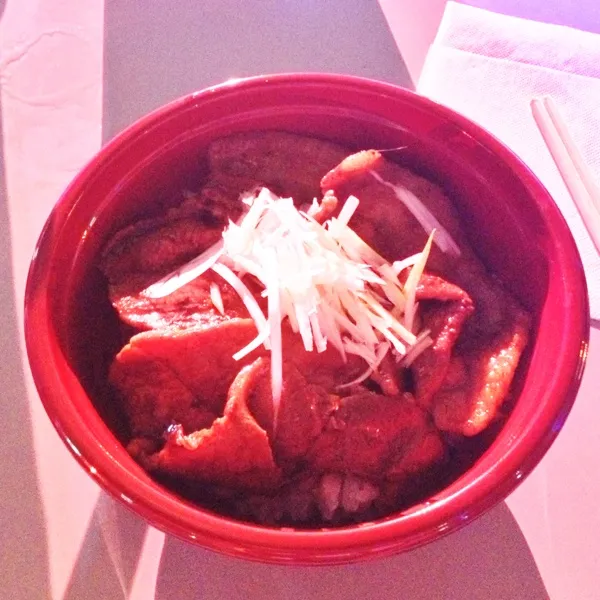 Snapdishの料理写真:SUMMER SONIC 2013 →ホエー豚丼(花畑牧場)、カレーとオムライス(？)、ガウガウガーガー(RACCOS BURGER)|えりさん