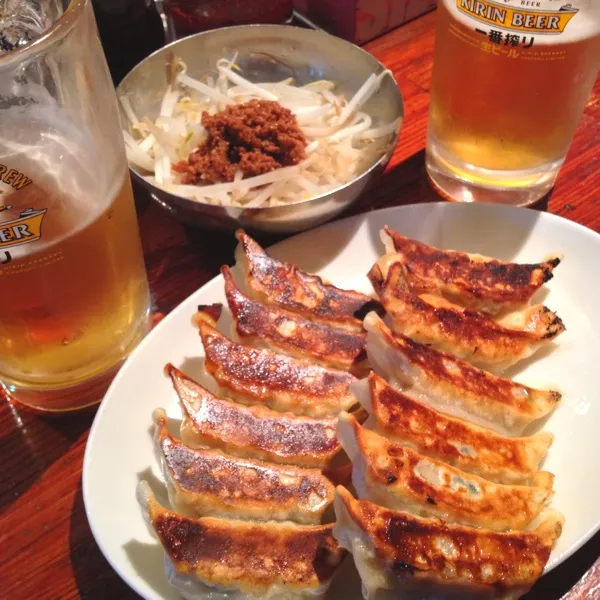 焼餃子にはビール♪|えりさん