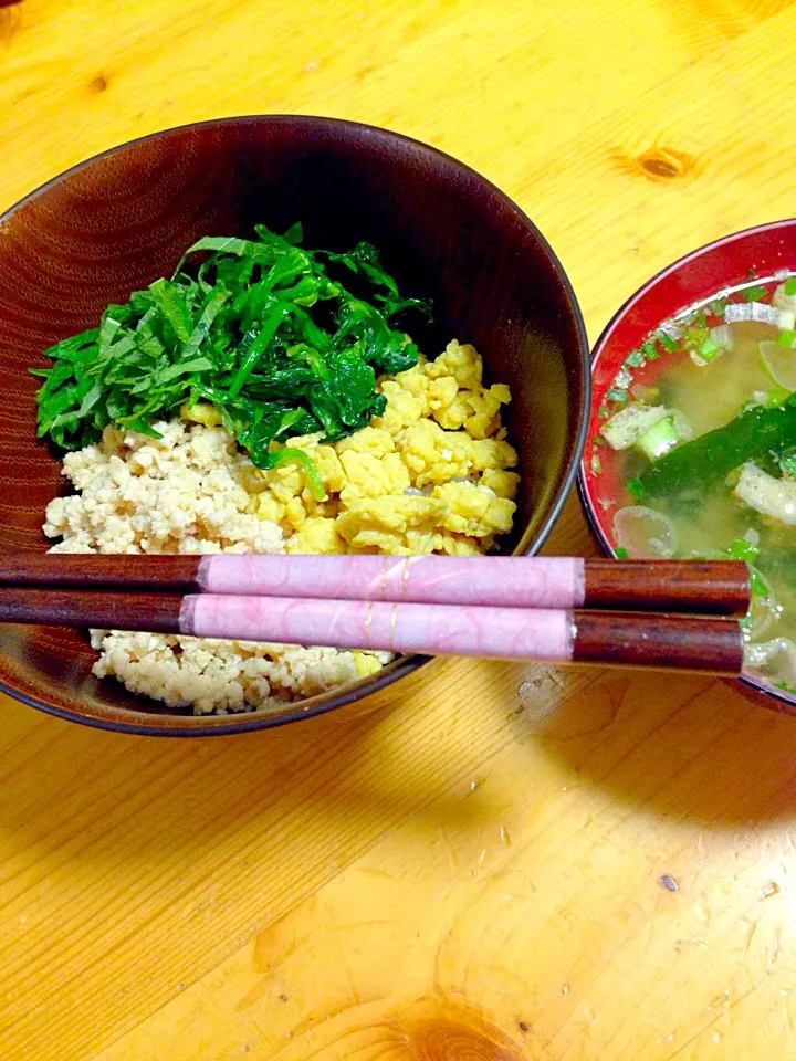 そぼろ丼|石川家食卓スナップさん