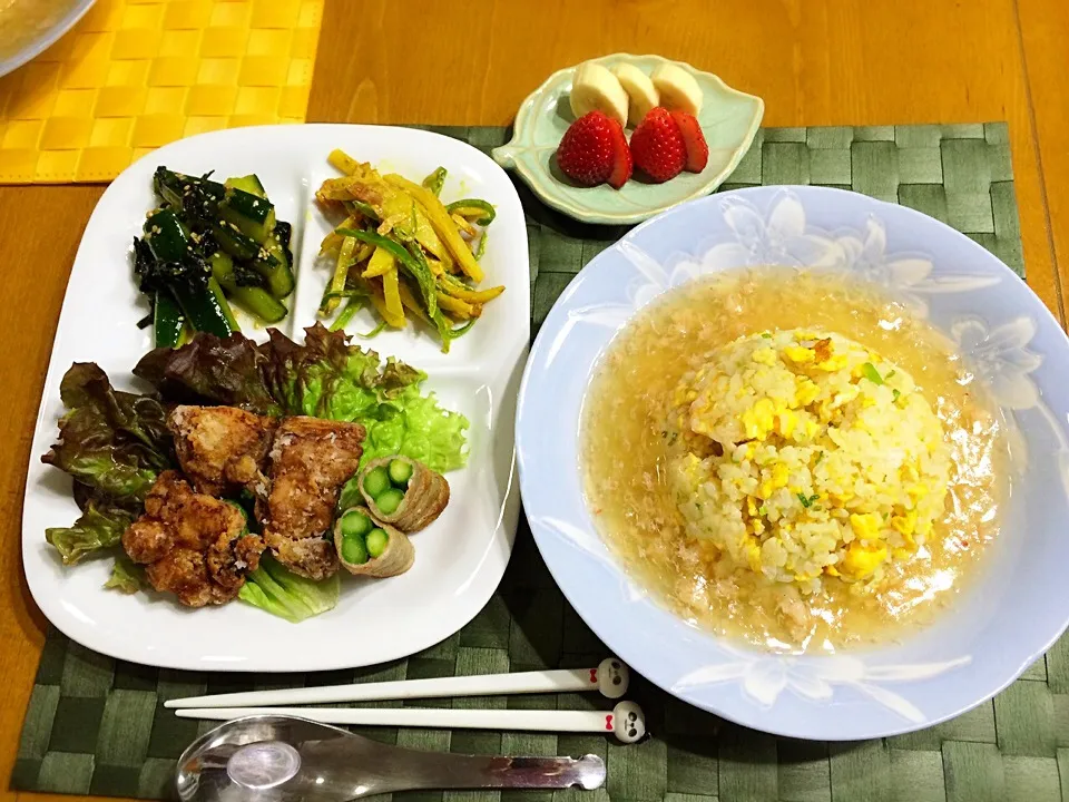 息子っちの晩ご飯！！かにあんかけ炒飯、鶏唐揚げ、アスパラ豚巻き、ピリ辛きゅうり、じゃがいものカレーマヨ炒め|Seiko Kiyota Matsueさん