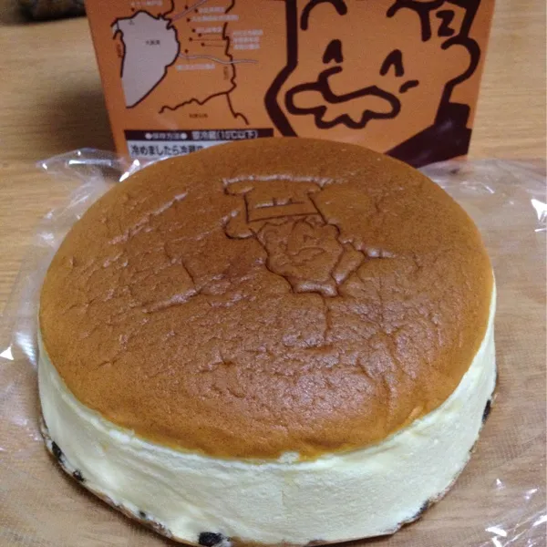 Snapdishの料理写真:焼きたてチーズケーキ
６３０円なり〜|Shuichi Kikutaさん