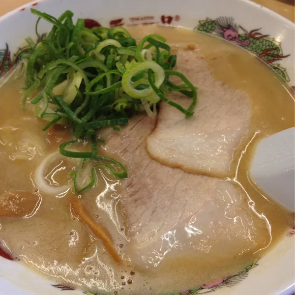 ギョーザ定食☆こってり＆レギュラー麺
８９０円なり〜|Shuichi Kikutaさん