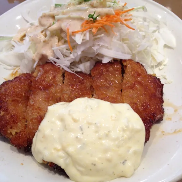 チキン南蛮定食☆冷奴＆味噌汁＆ごはん☆
ごはんゎおかわり自由なのだ！！|Shuichi Kikutaさん