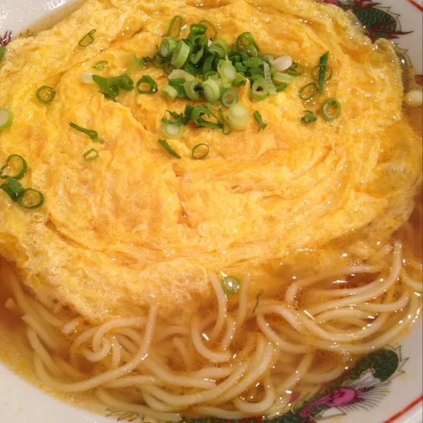 ラーメンセット☆天津麺＆唐揚げ☆ごはんお代わり自由だぁ♪( ´▽｀)
７５０円なり〜|Shuichi Kikutaさん