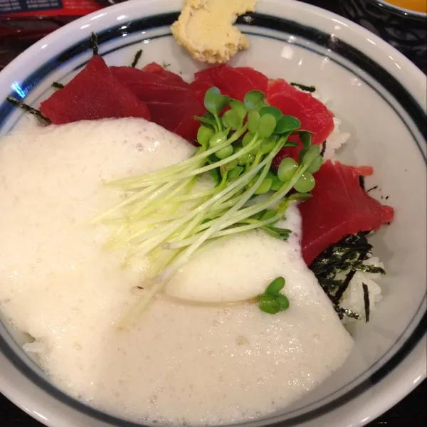 日替わり定食☆山かけ丼＆ミニうどん☆７００円なり〜|Shuichi Kikutaさん