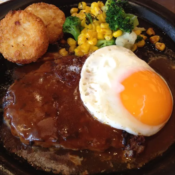 Snapdishの料理写真:目玉焼きハンバーグ☆彡Ａセット☆ライス＆スープバー♪(´ε｀ )７３１円なり〜|Shuichi Kikutaさん