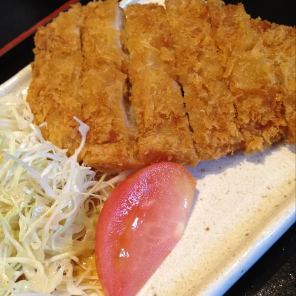 日替わり定食☆トンカツ＆うどん＆小鉢☆彡ゴハンおかわり自由♪(´ε｀ )まぁまぁまぁな感じ(´Д` )７５０円なり〜|Shuichi Kikutaさん