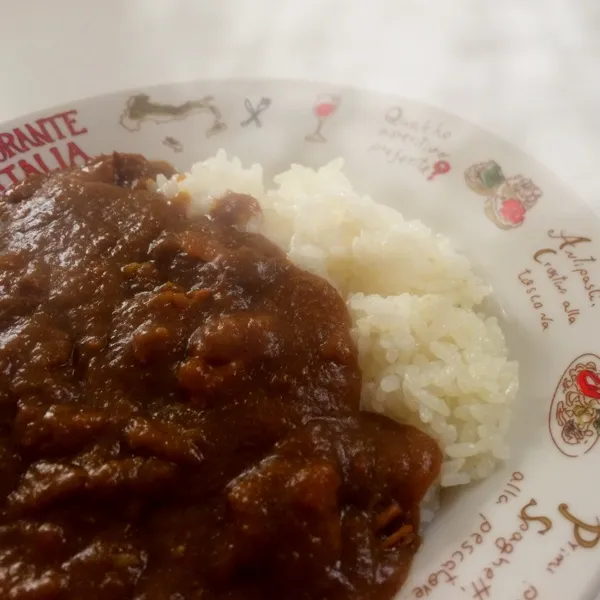 ◼︎ホテルカレー◼︎
たくさんのお野菜が煮込まれてて栄養満点、かつ旨味成分たっぷり！美味しすぎ！|zukkoliiniさん