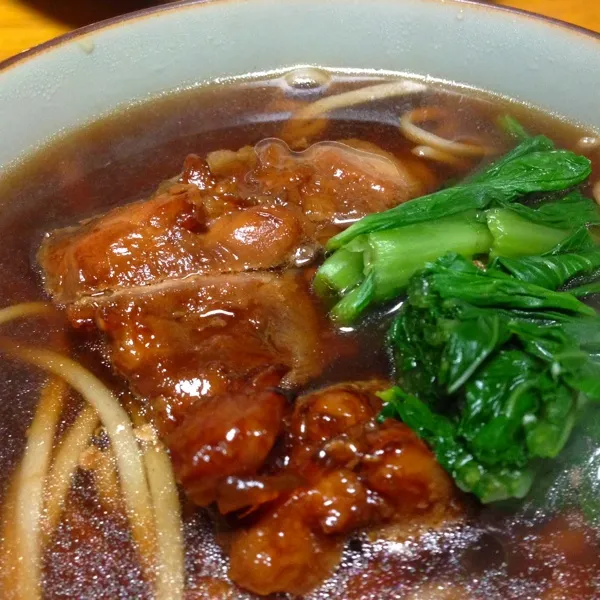 肉蕎麦・天ぷら💕
温かい蕎麦が食べたくて具・汁も作る(^.^)
汁の目指す味は、駅の立ち食い蕎麦の汁！
天ぷらは、岩塩で食べたら美味しかった♥️|okame27さん