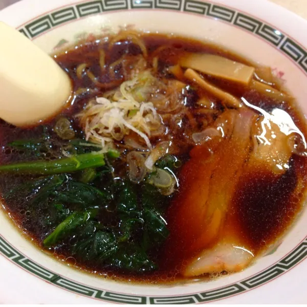 回転すしだけど富山ブラックラーメン¥240を食べに行った(*ﾟ∀ﾟ*)ﾑｯﾊｰ   と一番好きな寿司、ヒラメのえんがわを一皿¥105二カンの内一カン食べて帰った(o´∀｀)o|okame27さん