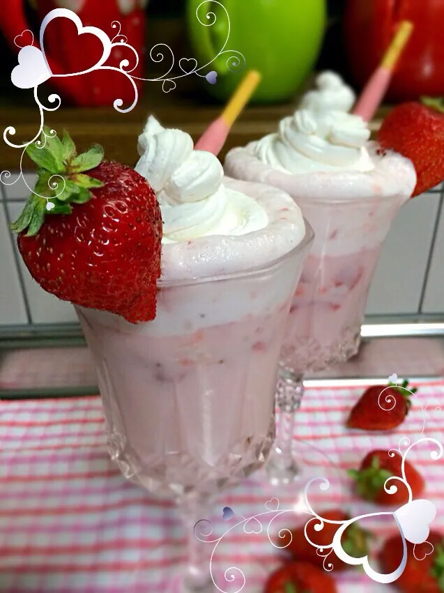 Strawberry Milkshake|pandaさん