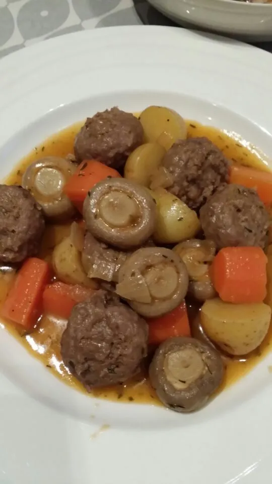 meatballs stew with some vegs|Rebecaさん