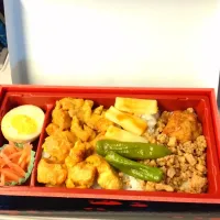 Snapdishの料理写真:第2回東京！！
お昼は新幹線で！
夜は大戸屋のお弁当！

美味しかったぁヾ(＠⌒ー⌒＠)ノ|andyさん