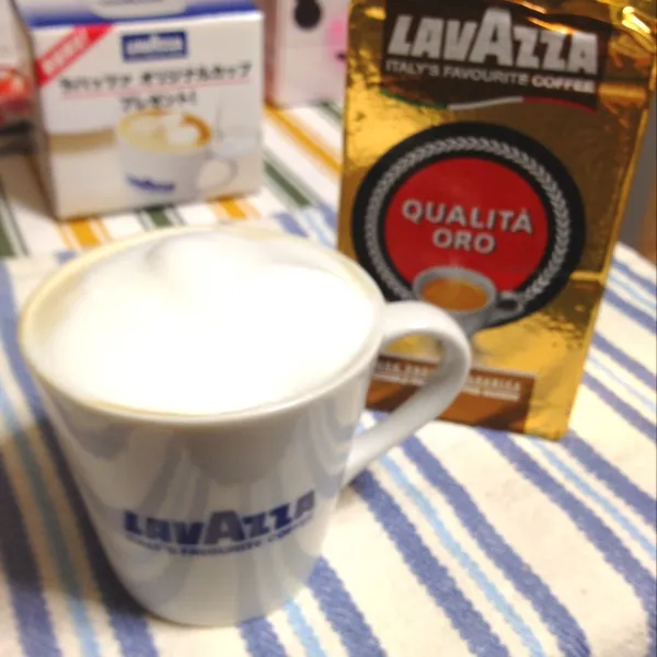 LAVAZZAのコーヒーを買ったら、かわいいカップがついてきましたー♪|youandme110さん