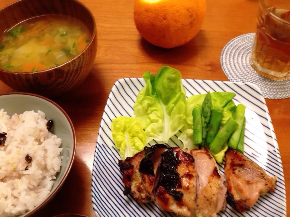 昨夜の夕飯  鶏の塩麹焼き 野菜スープ  不知火|ikukoさん