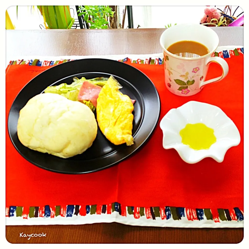 ハイジの気分で白パン...今日のブランチ🐾|Asahimaruさん