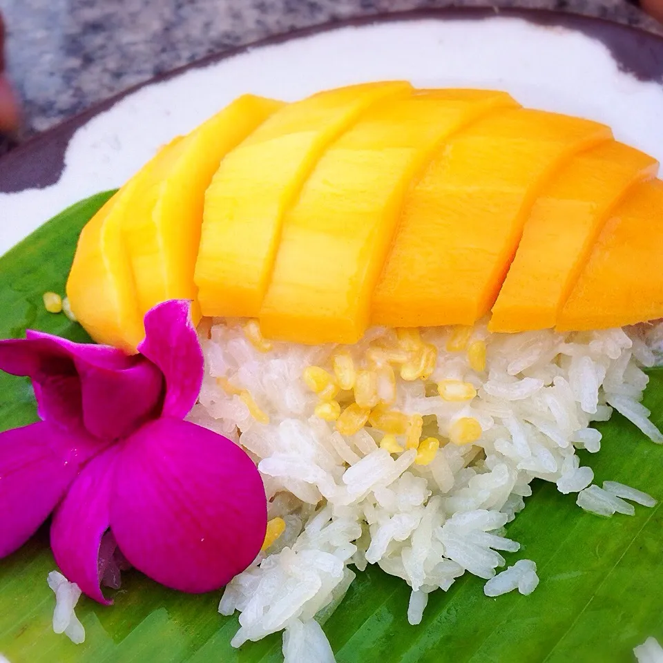 Mango with sticky rice|Khunyaさん