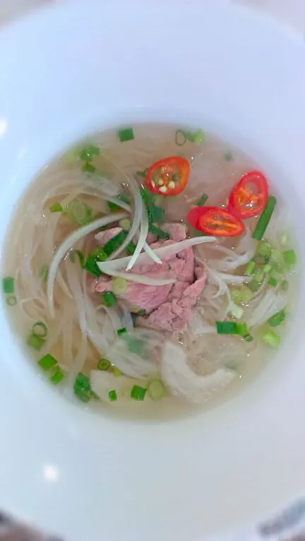 Pho Bo - Vietnamese Rice Noodle w/ Beef Tender Soup|Sean Jeongさん