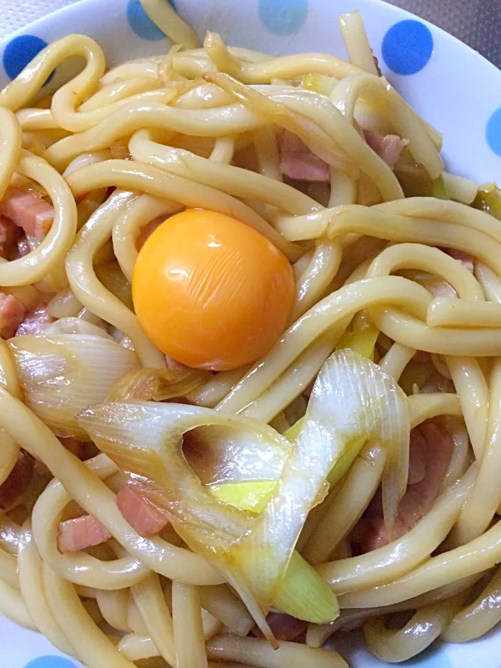 冷蔵庫のあまりものオールスターうどん|ふなふなさん