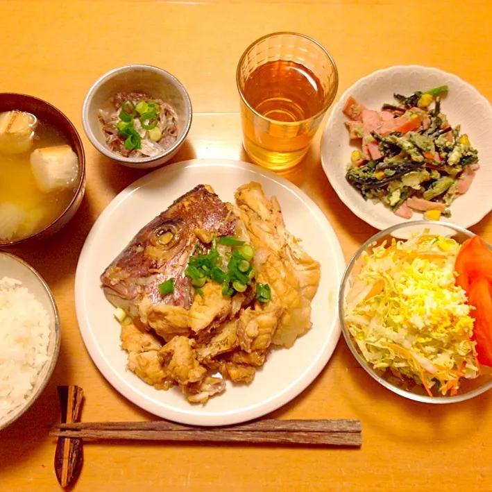 Snapdishの料理写真:鯛のあら炊き 鯛皮ポン酢 ミモザサラダ 菜の花とほうれん草の炒め物|中西 ツヨシさん