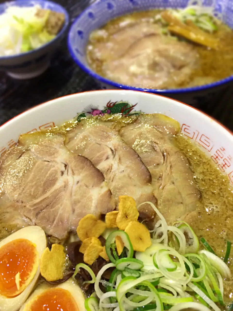 Snapdishの料理写真:なかた屋 豚骨醤油ラーメン|marumo0321さん