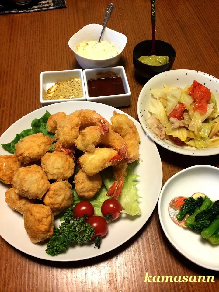 くららさんの料理 マック風🍟🍔チキンナゲット❤  まさきお母さんの蒸しキャベツ・アボカドソース♪|かまさん