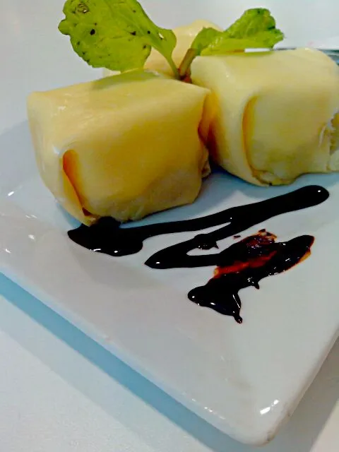 Durian crepe'... 

with some yummy chocolate!!!|amera binti mohd yusofさん