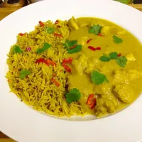 Snapdishの料理写真:Chicken Korma with Vegetable Pilau Rice|Steve Pountneyさん