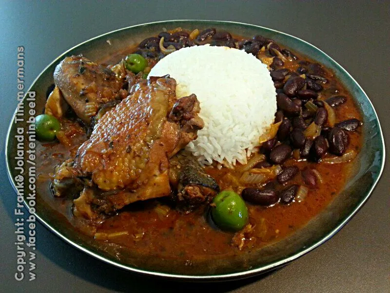 Pollo Guisado estilo Dominicano
&
Habichuelas Rojas Guisadas|Frank&Jolanda - Eteninbeeldさん