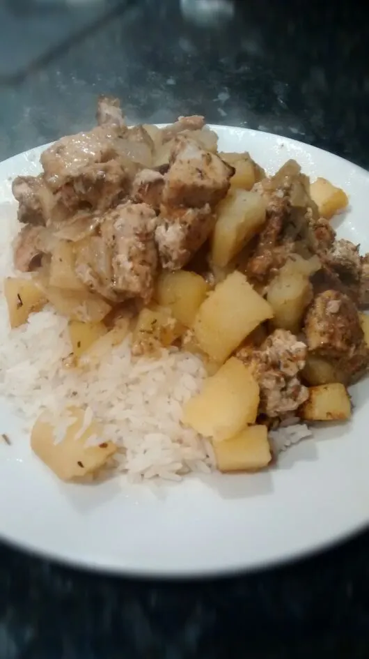 Snapdishの料理写真:Rice with chicken, potato & onion in a mixed herb coating. Carbs!!|Marc Lawlerさん