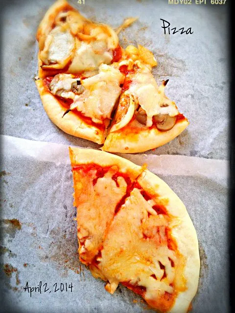 Pizza|RikaEmakAkbarKhawlaさん