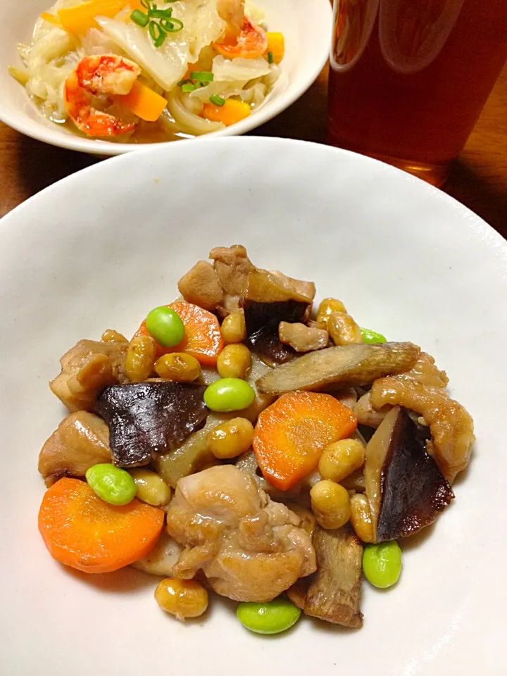 Snapdishの料理写真:鶏と大豆の甘辛炒め煮ー！|いちこさん