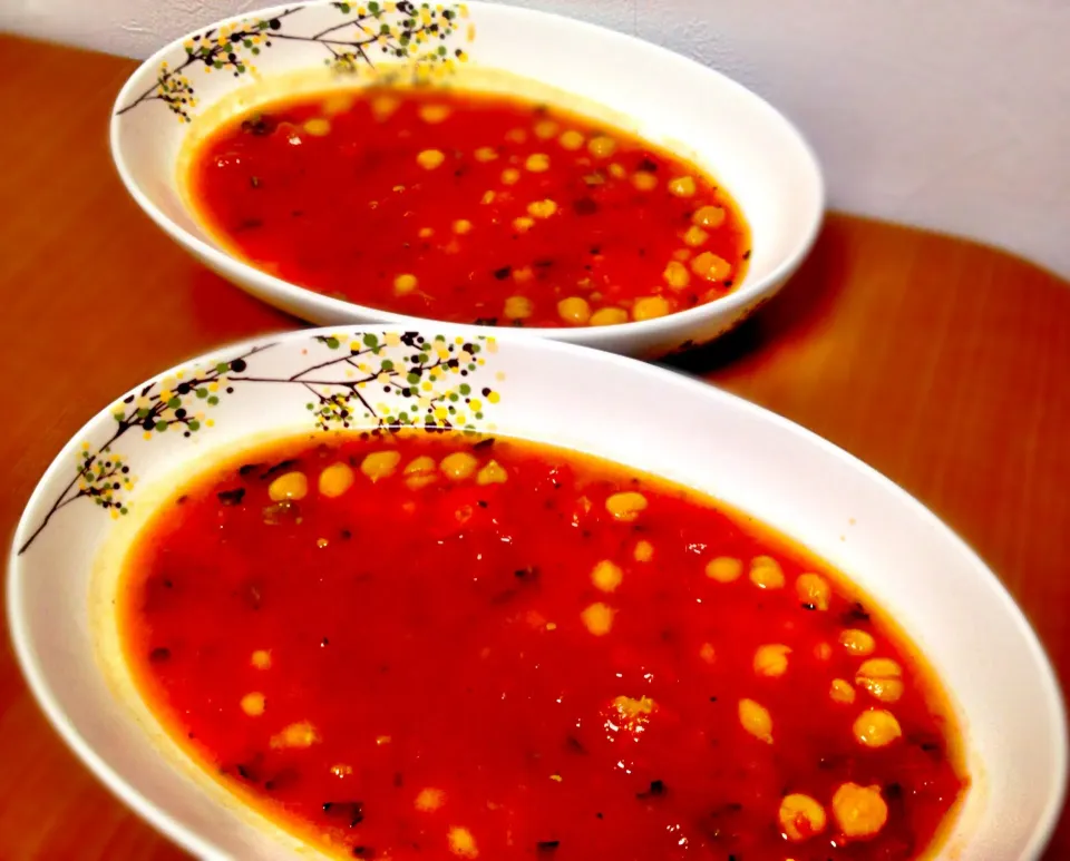 Tomato soup with chickpeas and crushed butternut squash|Kirk Awiamさん