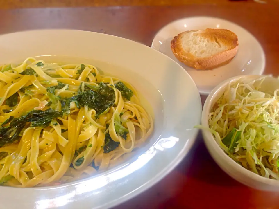 ほうれん草とベーコンのクリームソースパスタ|まことさん