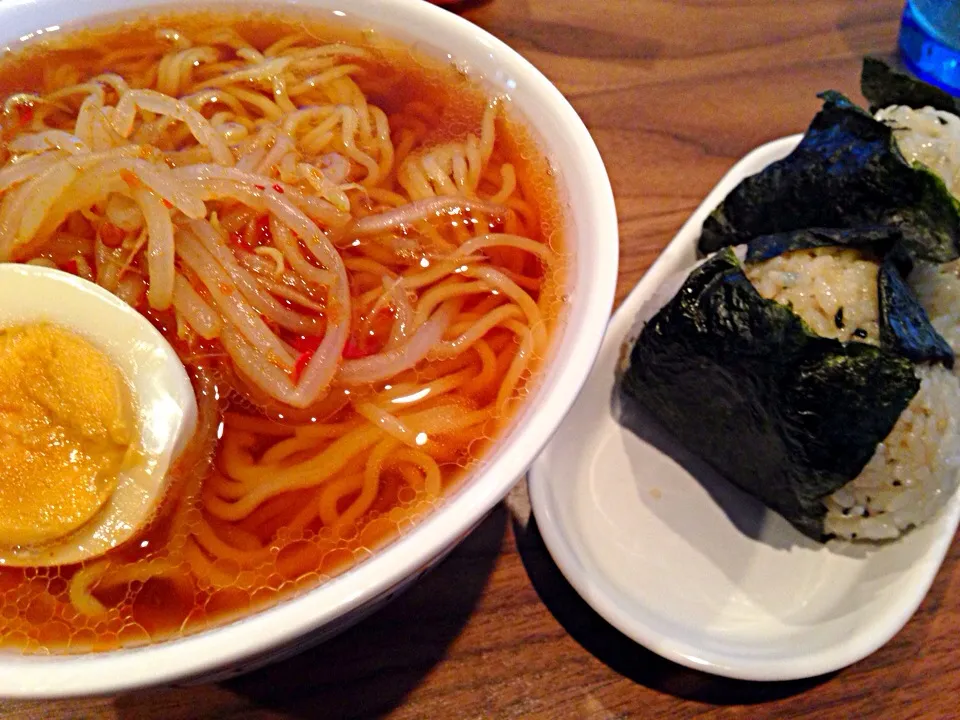 醤油ラーメンとアサリだしのおにぎり定食|piton810さん