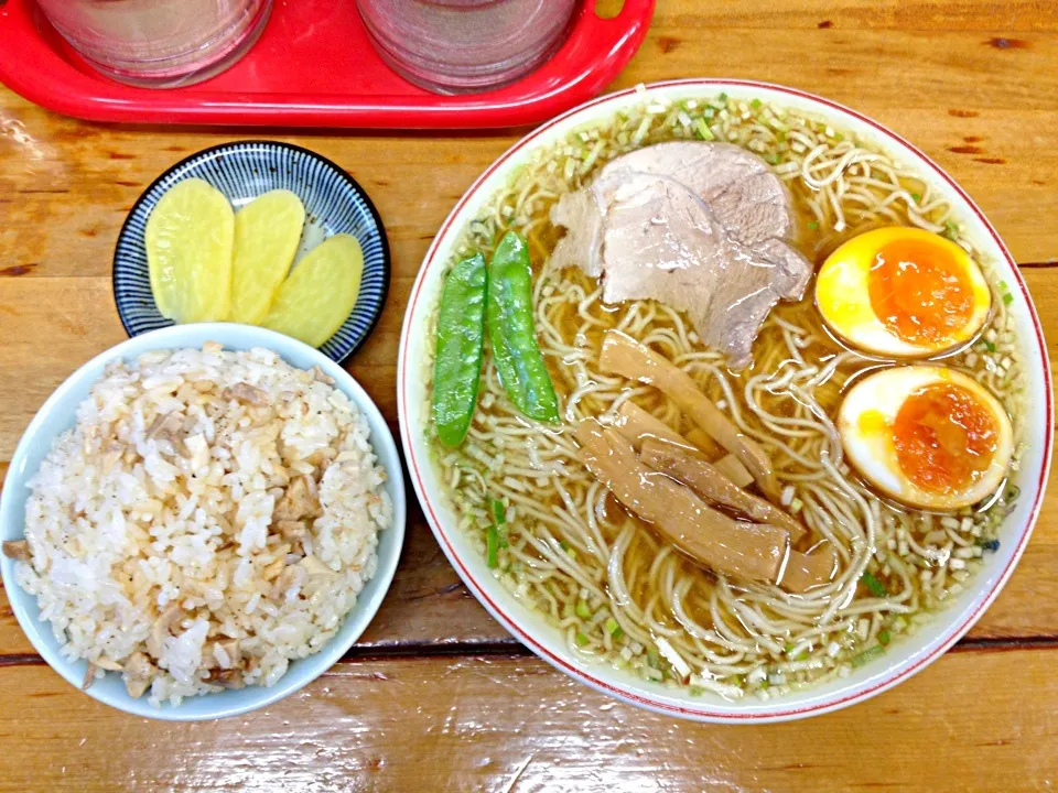 Snapdishの料理写真:中華そばと肉ごはん at みずさわ屋|hitomi.hさん